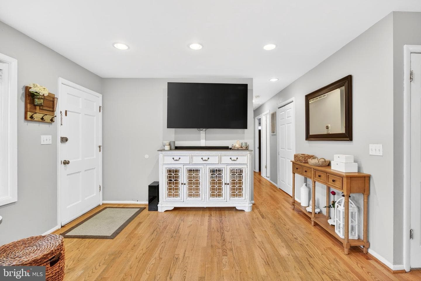 315 Osborne Avenue photo 9