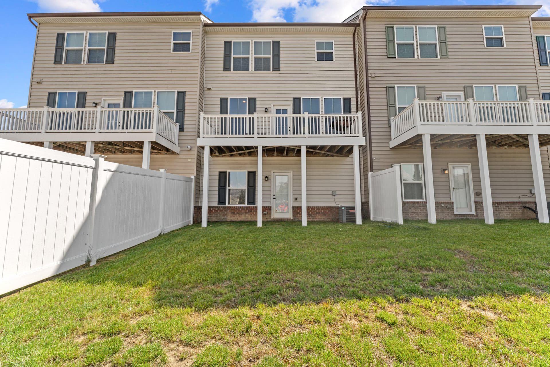 9639 Julia Lane photo 31