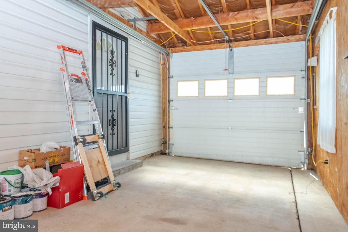 2411 Saratoga Avenue photo 32