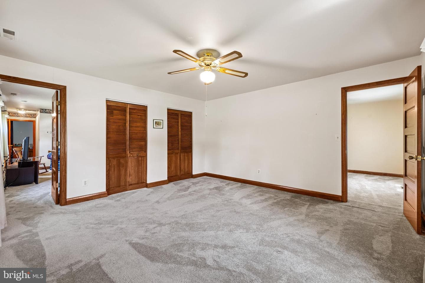 210 W Timonium Road photo 31