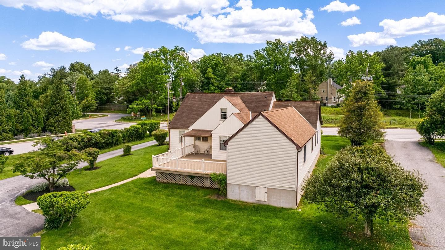 210 W Timonium Road photo 5