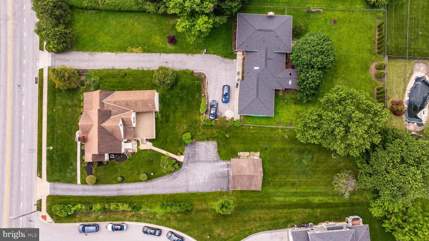 210 W Timonium Road photo 65