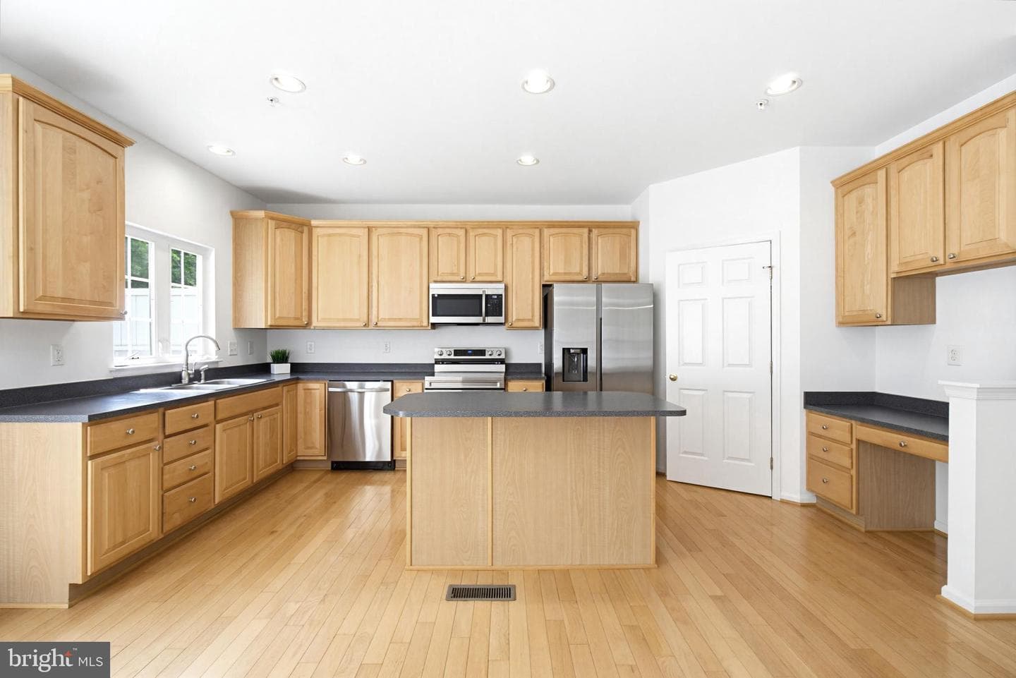 5002 Strawbridge Terrace #5002 photo 16