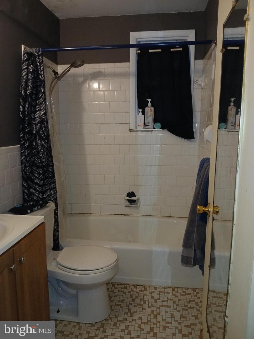 3112 Liberty Parkway photo 4