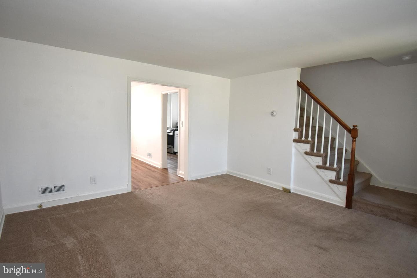 7509 Holabird Avenue photo 10