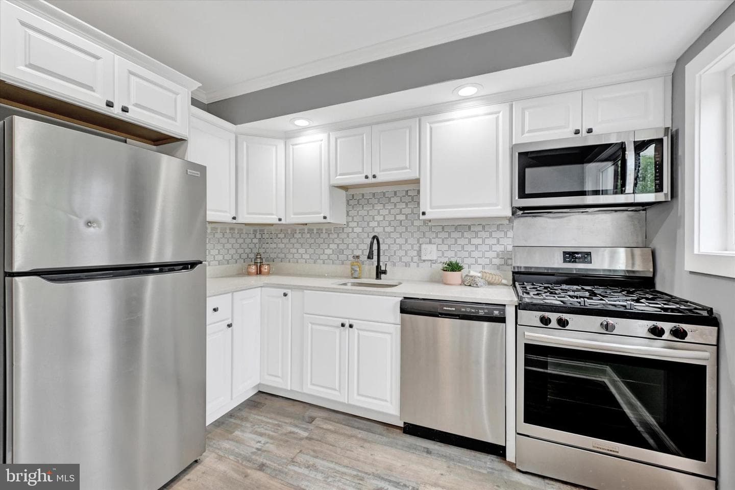 548 Chalcot photo 9