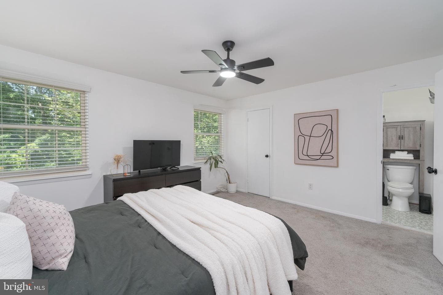 26 Golden Hill Ct photo 14
