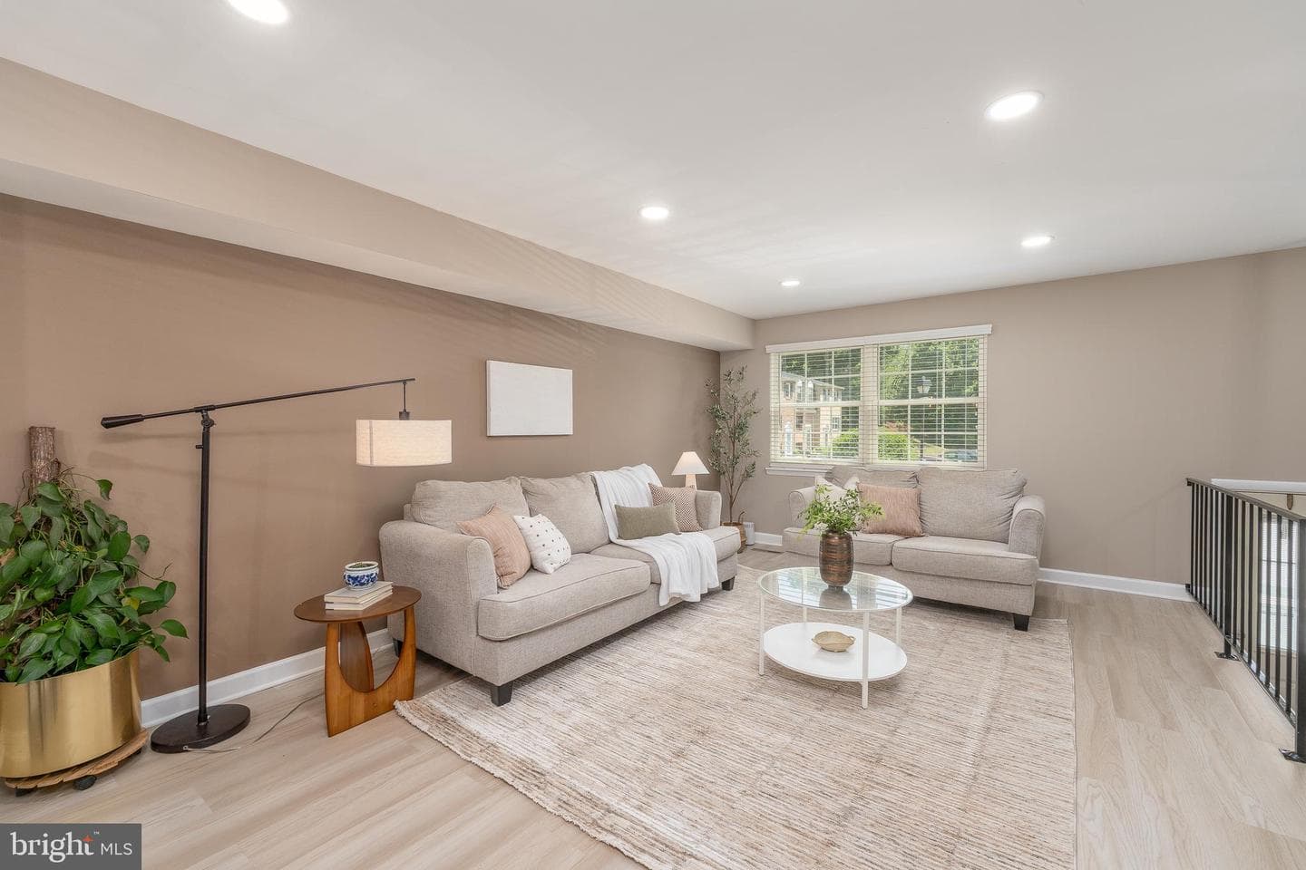 26 Golden Hill Ct photo 4