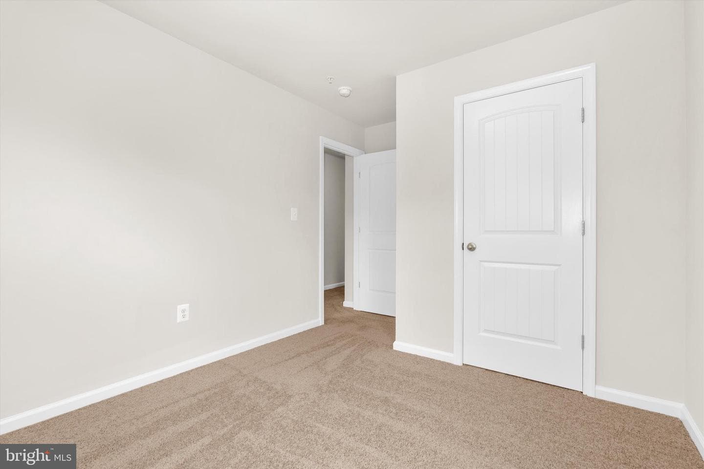 8123 Bartholomew Ct photo 22