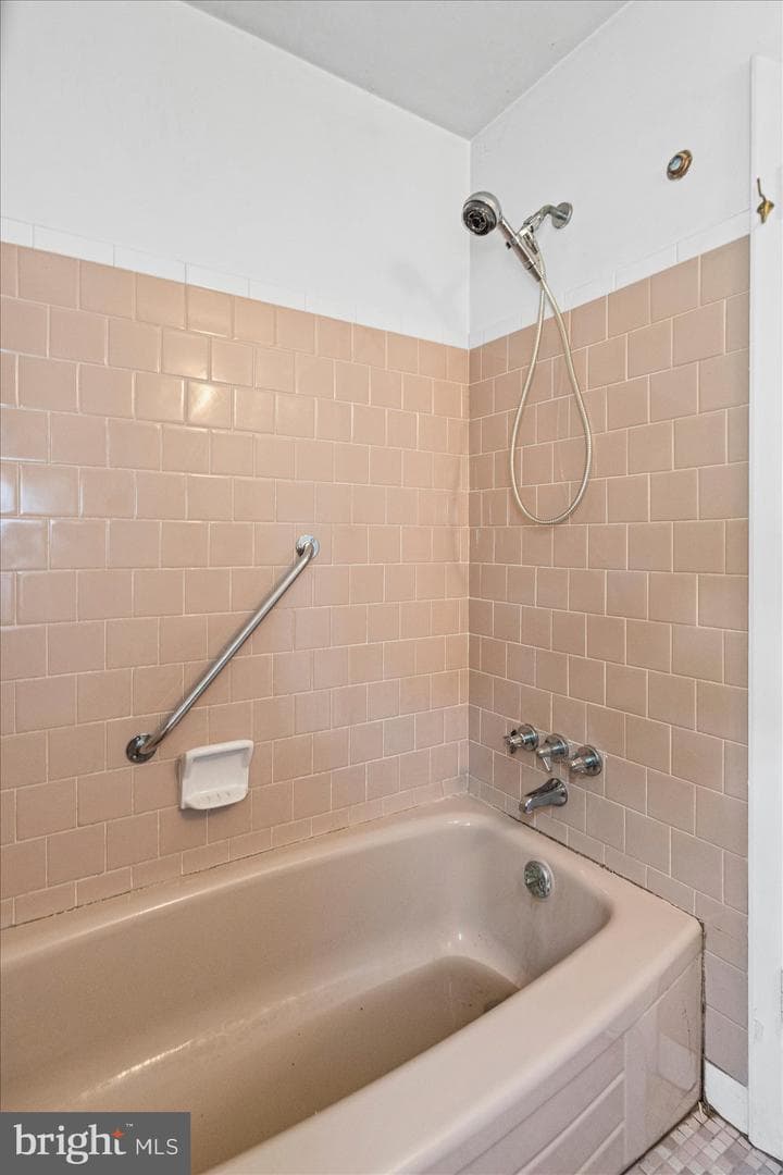 8407 Maymeadow Court photo 23