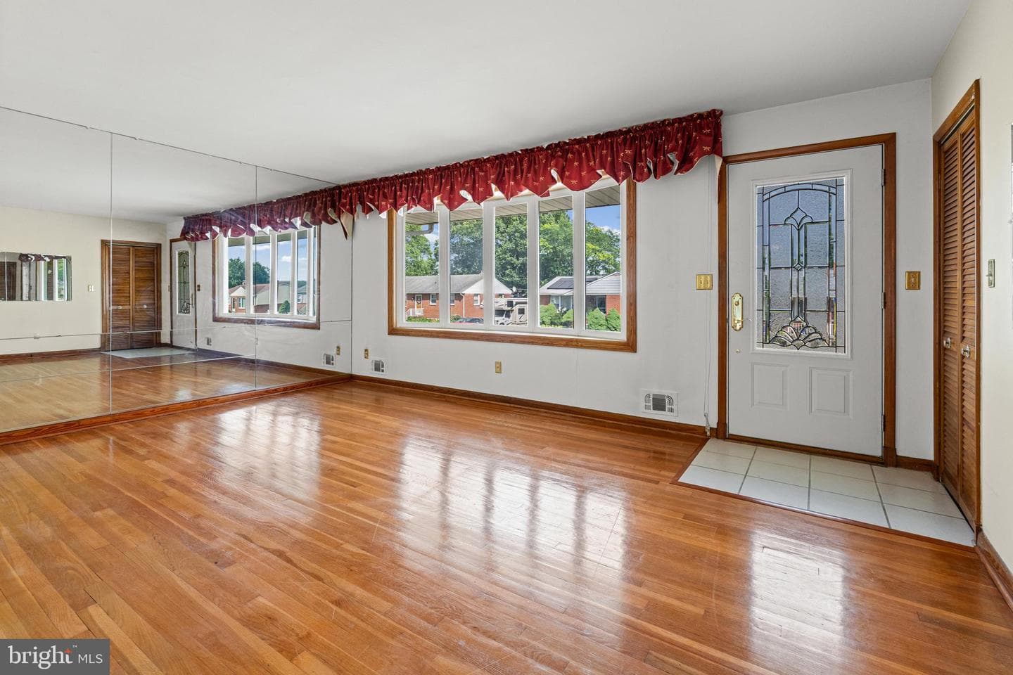 8806 Ashford Road photo 3