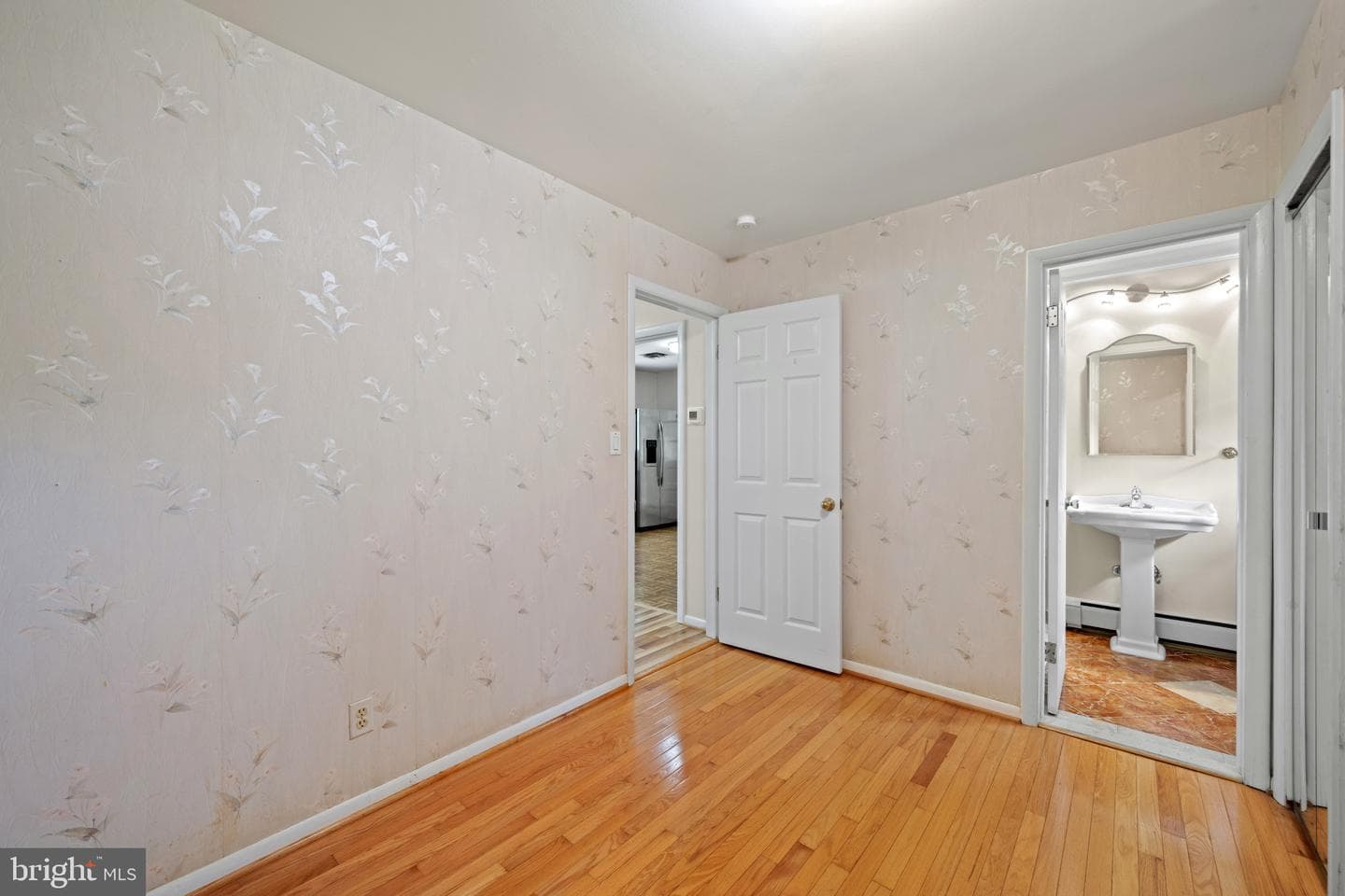 6 Rainbow Court photo 28