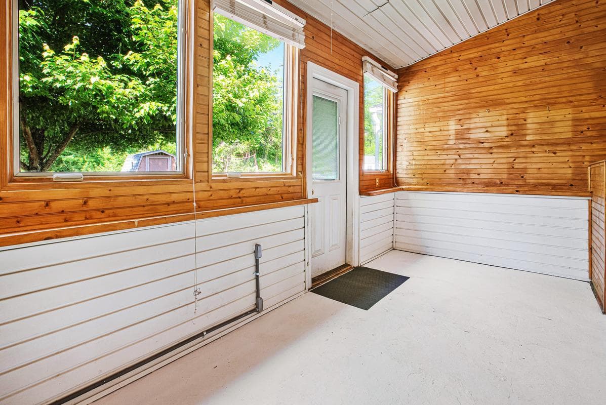 1016 Winsford Road photo 16