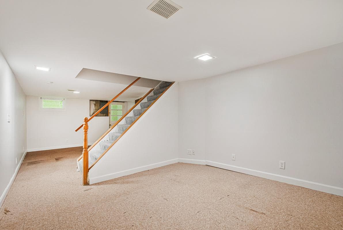1016 Winsford Road photo 30