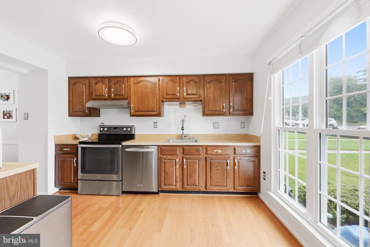 8616 Tower Bridge Way photo 4