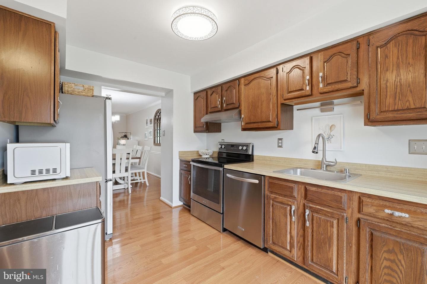 8616 Tower Bridge Way photo 5