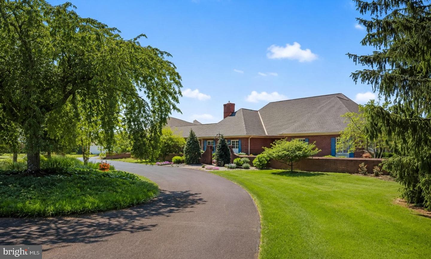 1211 Belfast Road, Sparks Glencoe