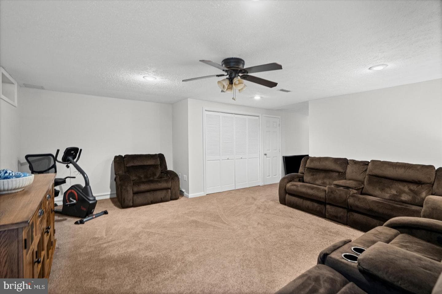 70 Stone Park Place photo 32