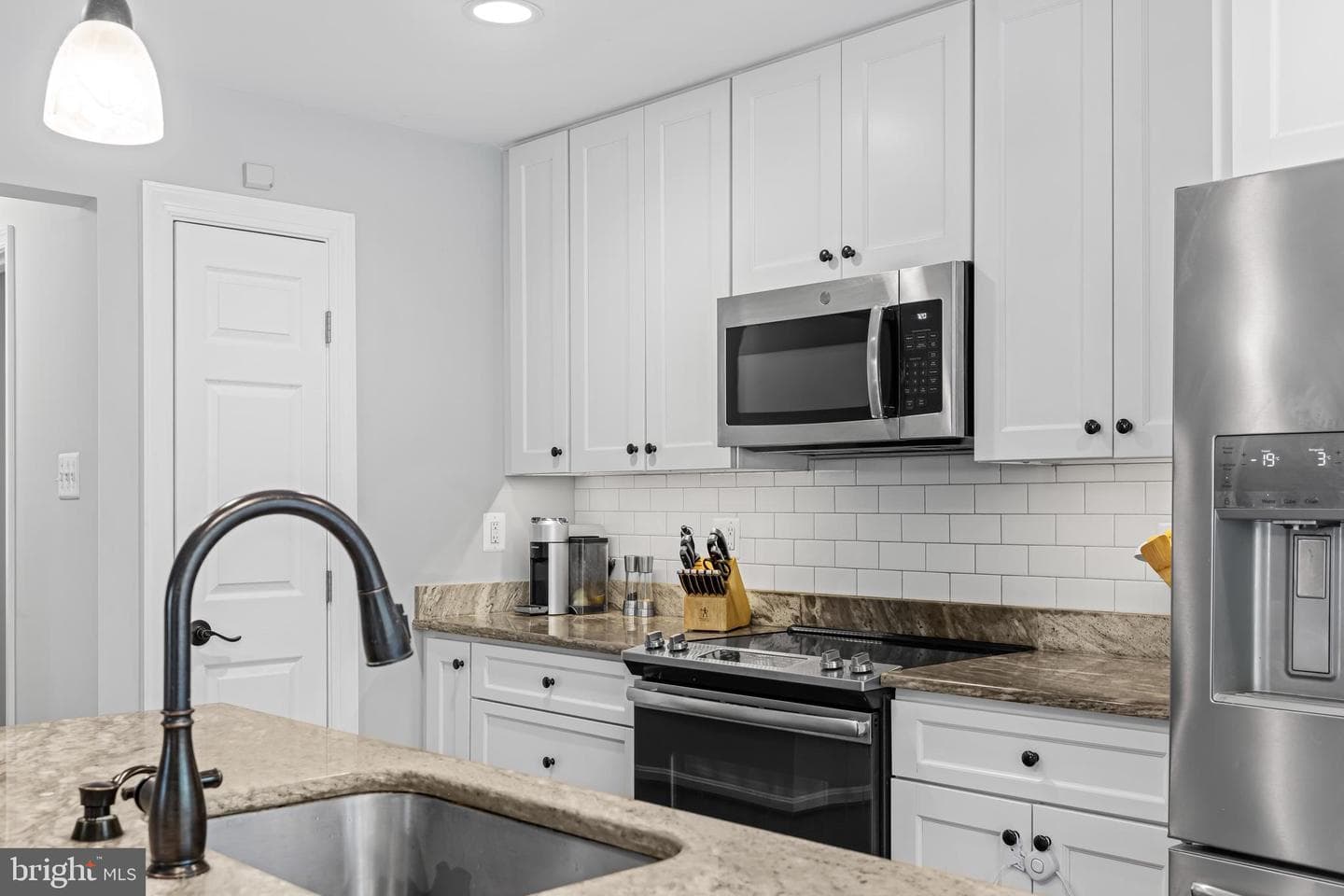 56 Rhodes Place photo 15