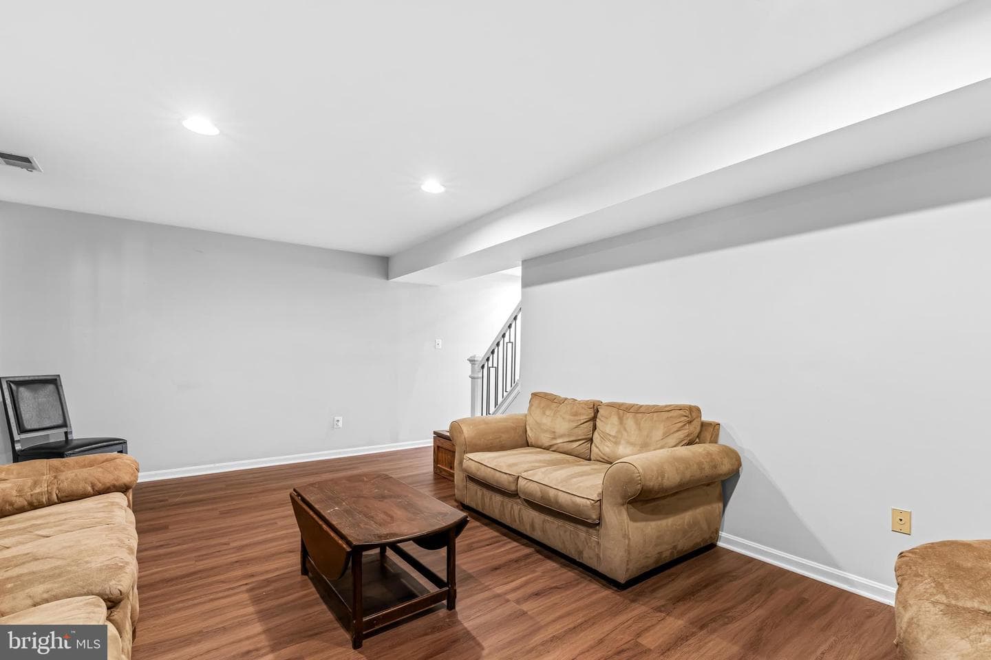 56 Rhodes Place photo 35