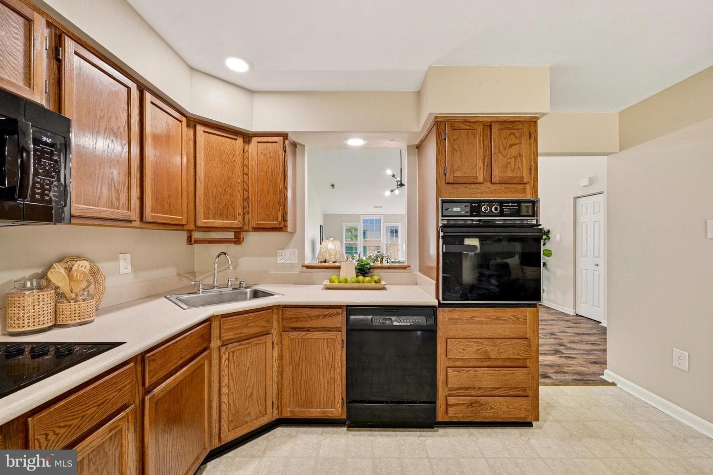 9526 Hallhurst Road photo 15