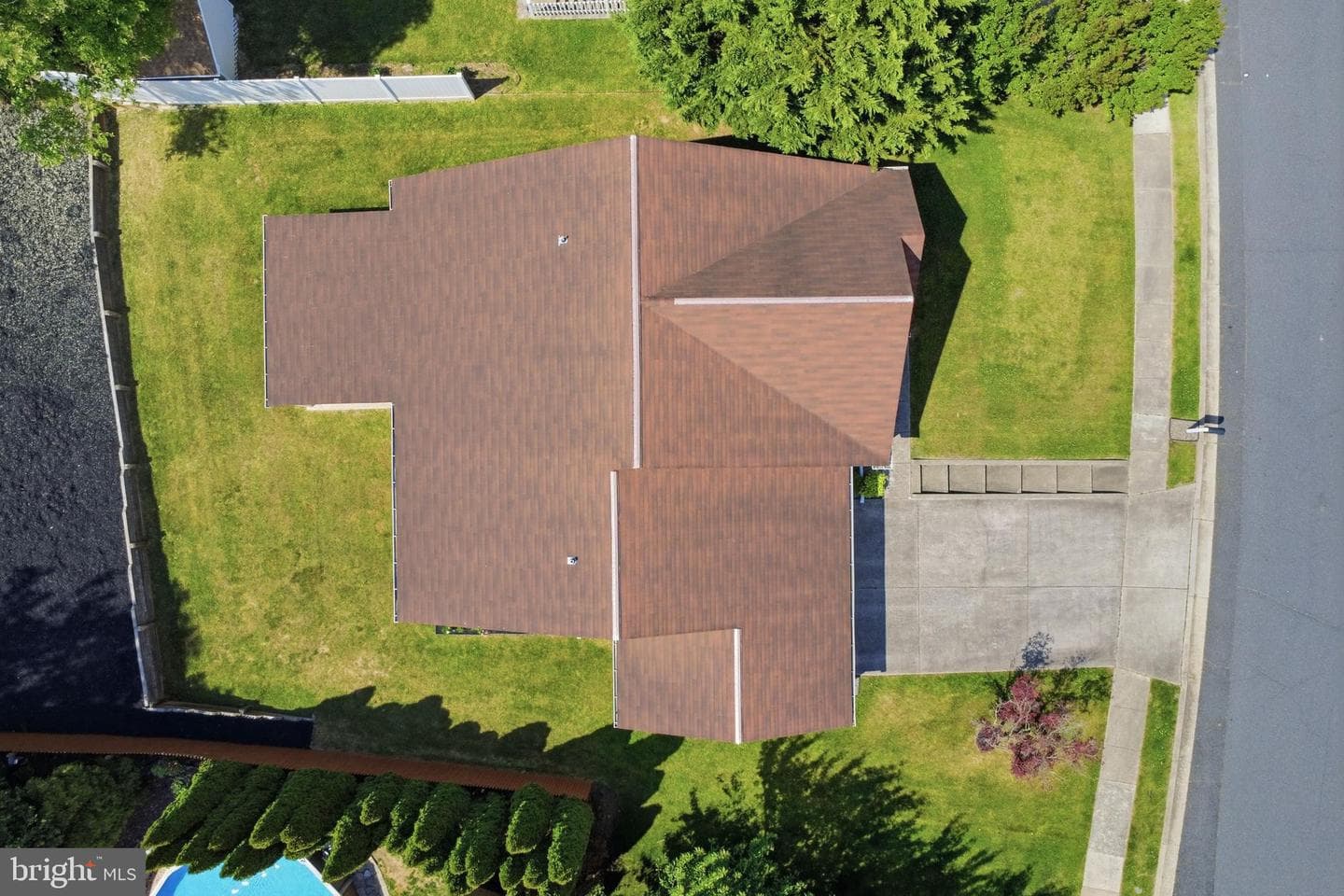 9526 Hallhurst Road photo 44