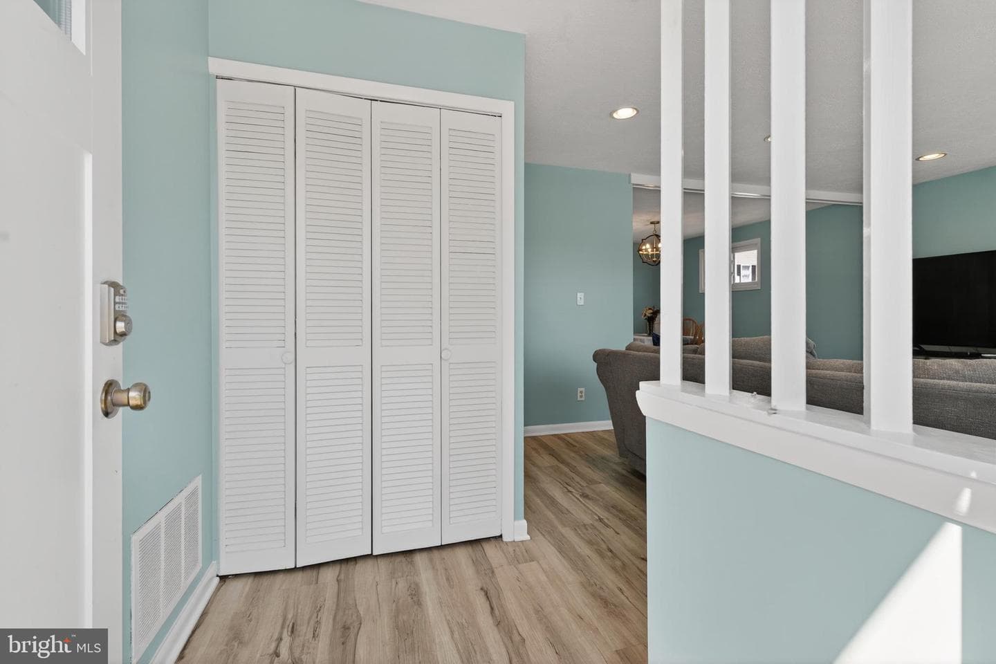 1626 Charmuth Road photo 22