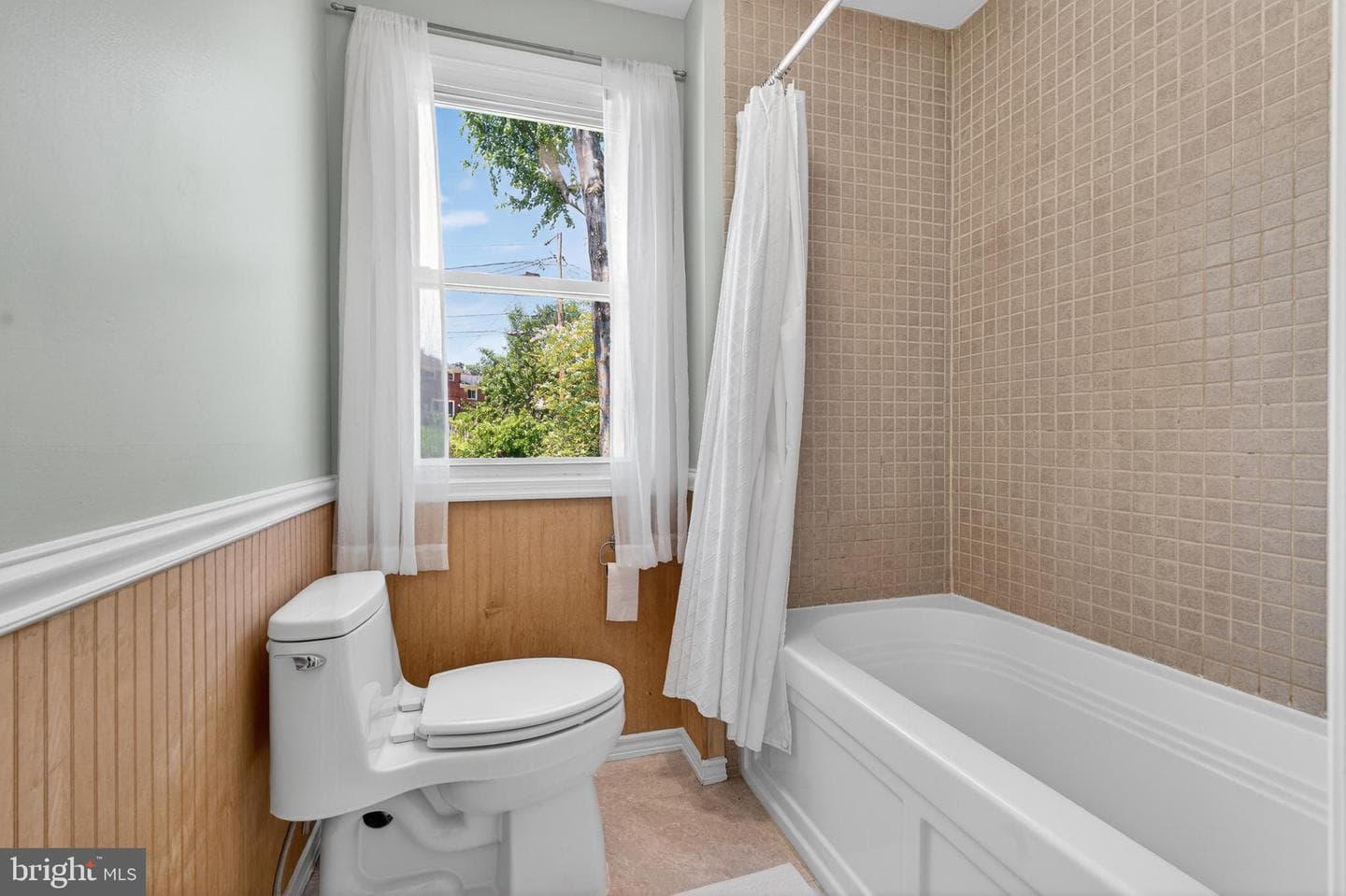 1626 Charmuth Road photo 39