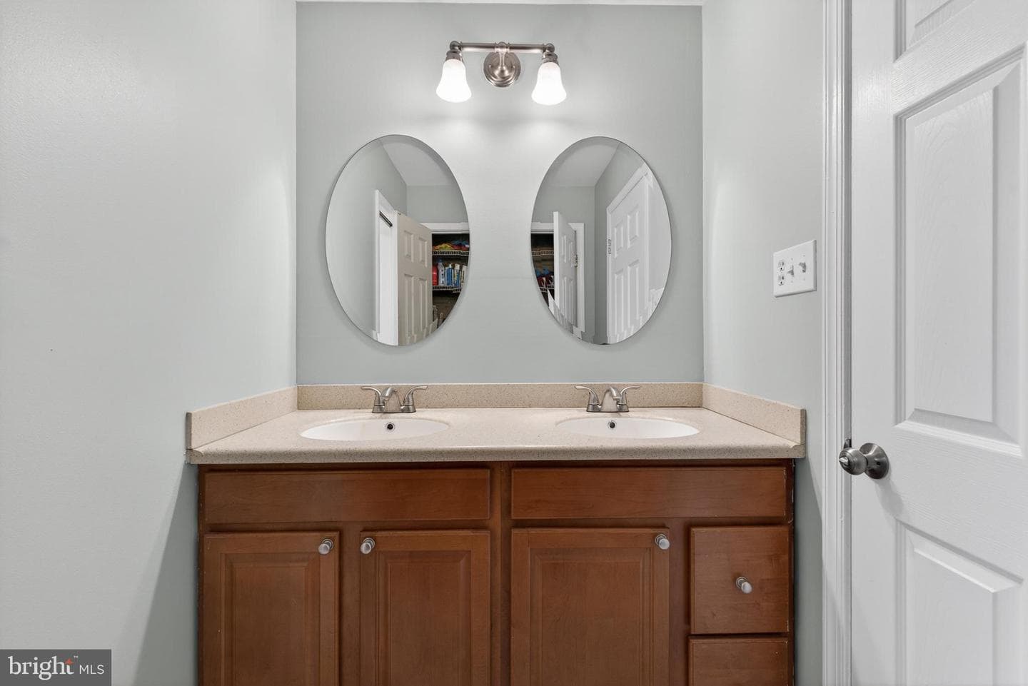 1626 Charmuth Road photo 41