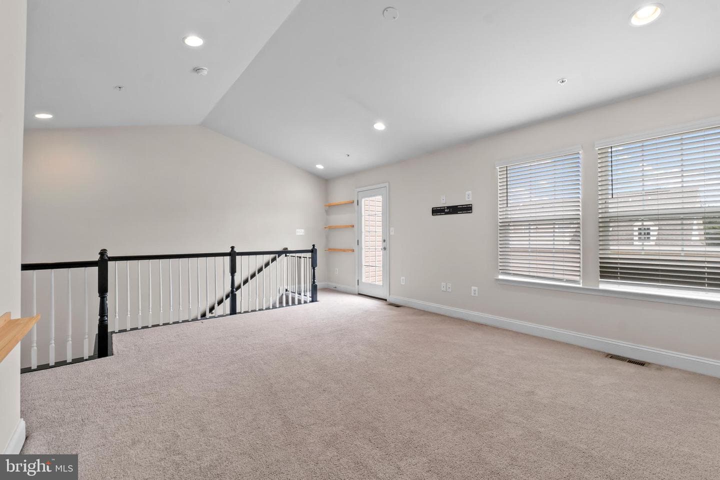 5010 John Buck Avenue photo 47