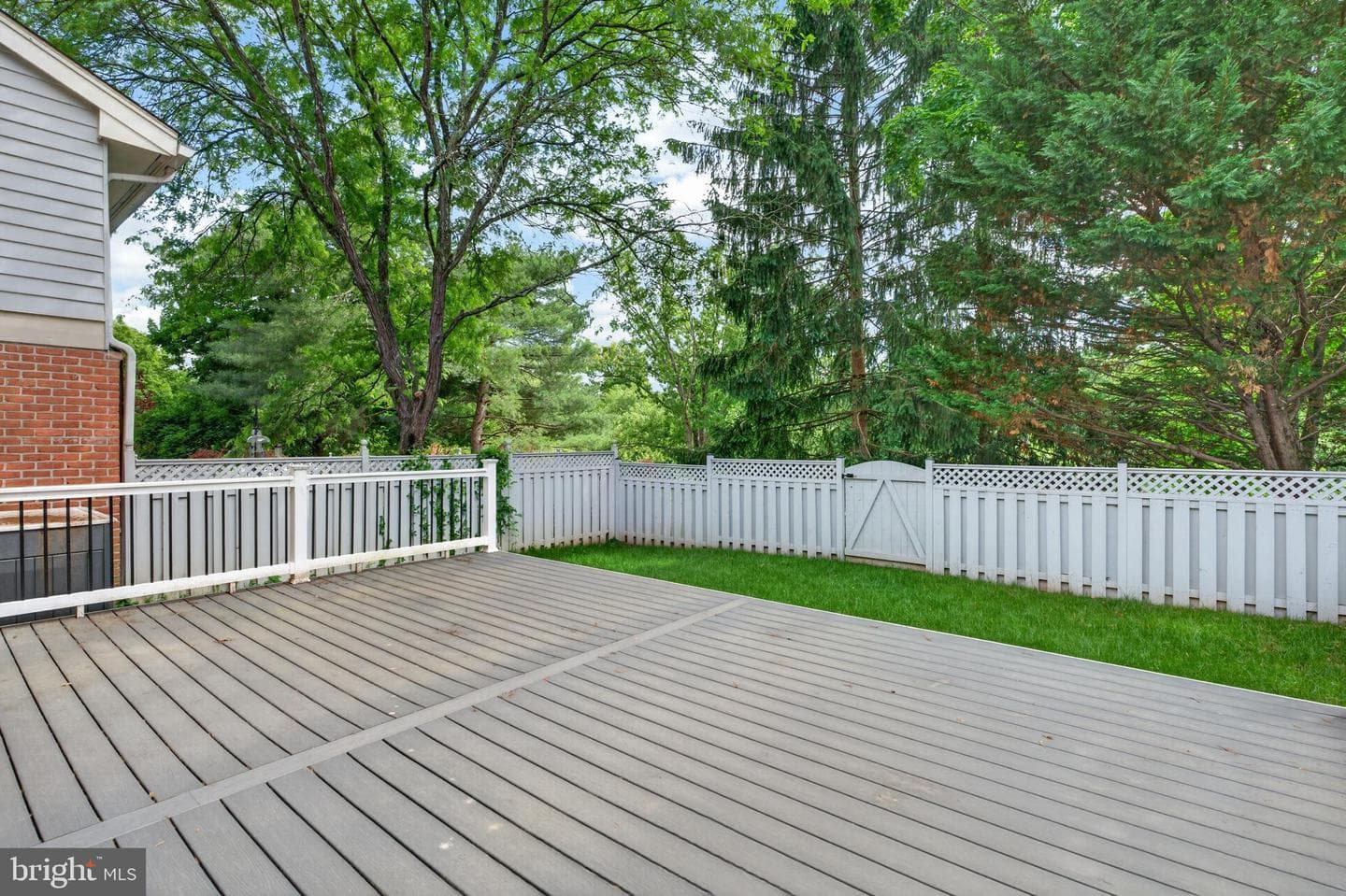 6 Nearfield Road photo 23