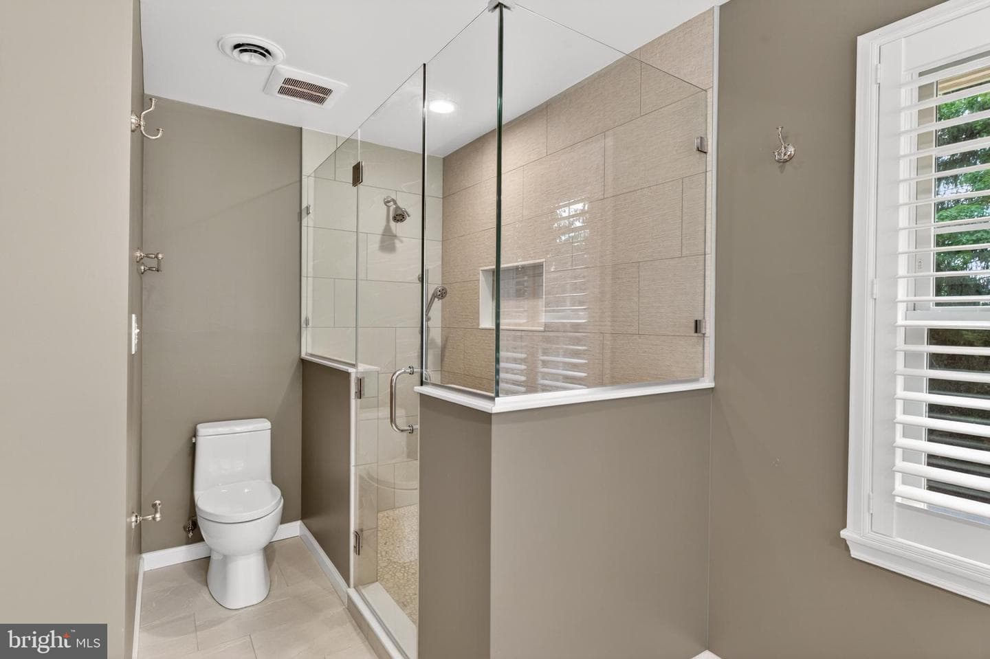 6 Nearfield Road photo 45