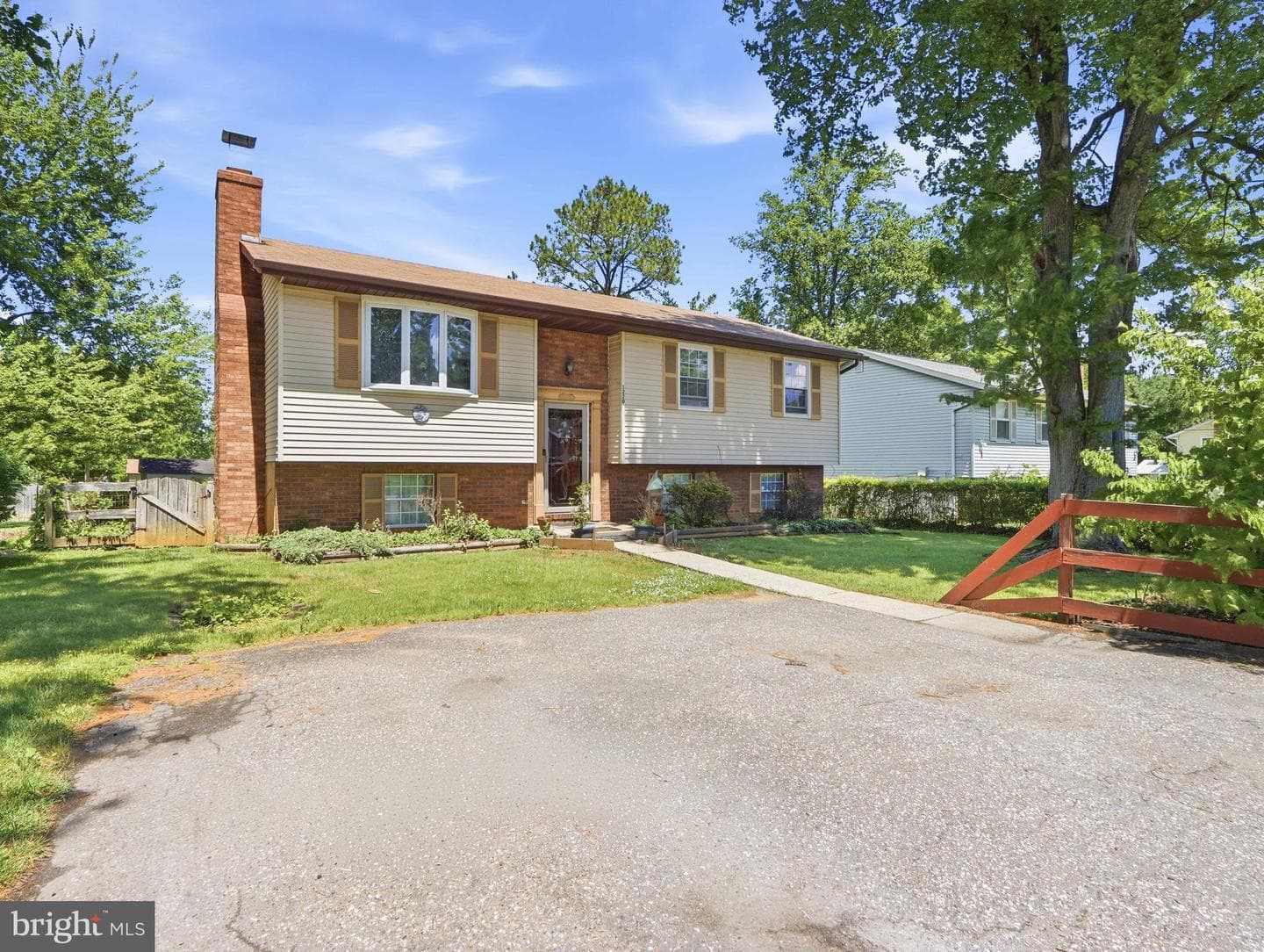 1220 Kent Avenue photo 3
