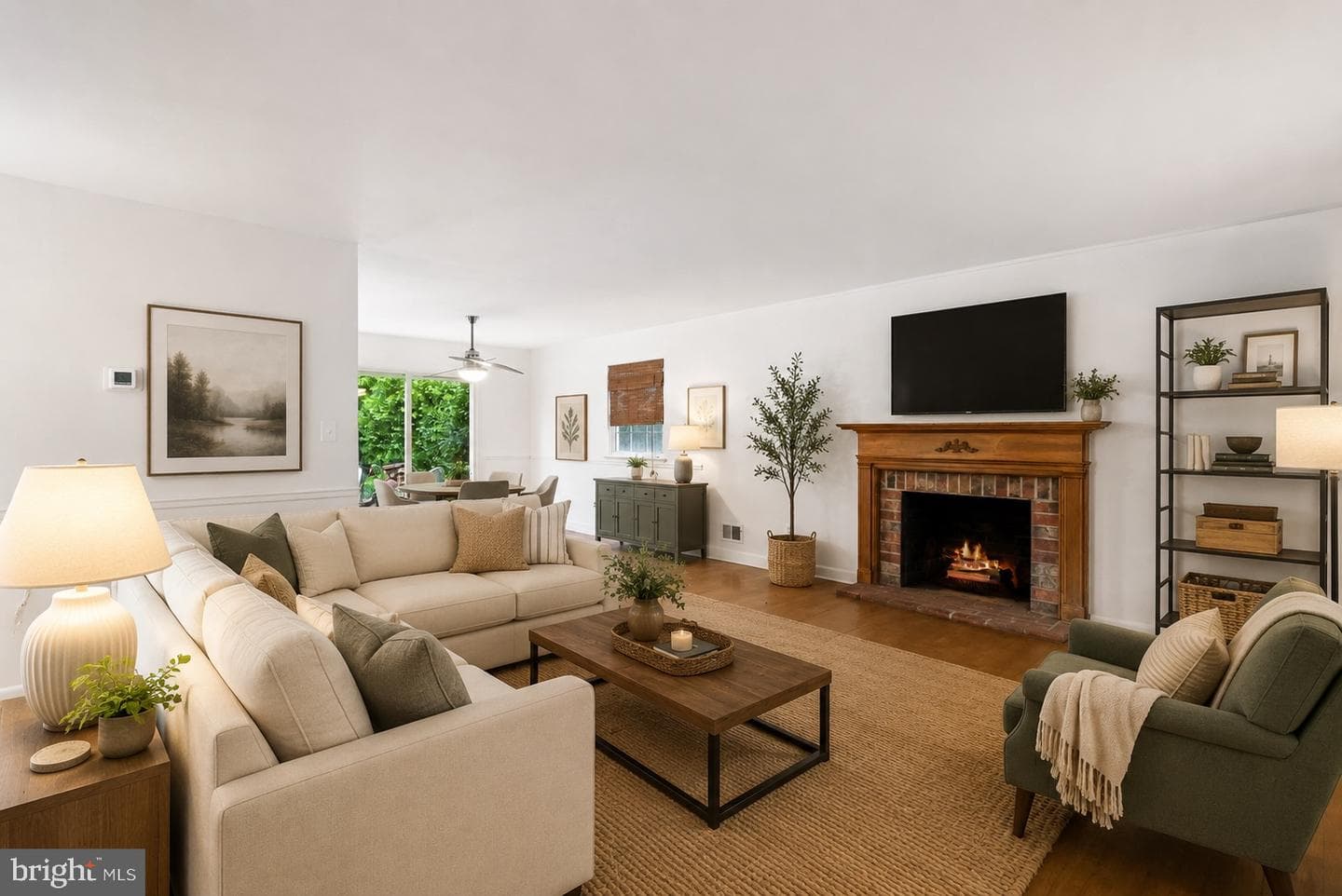 404 Crosby photo 3