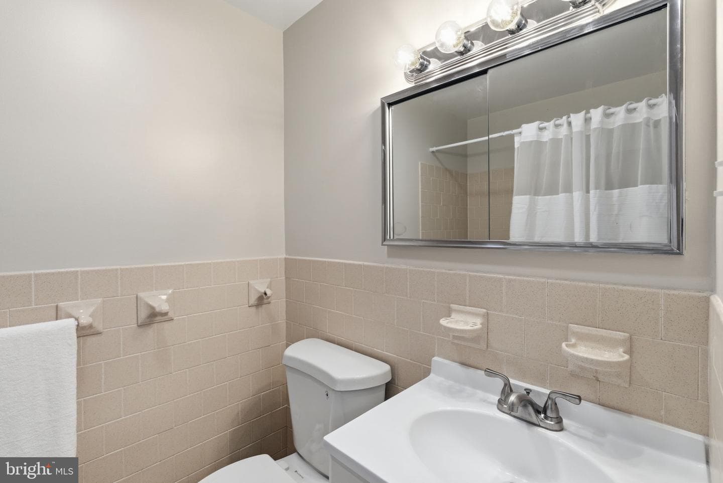 762 Fulbrook Road photo 16