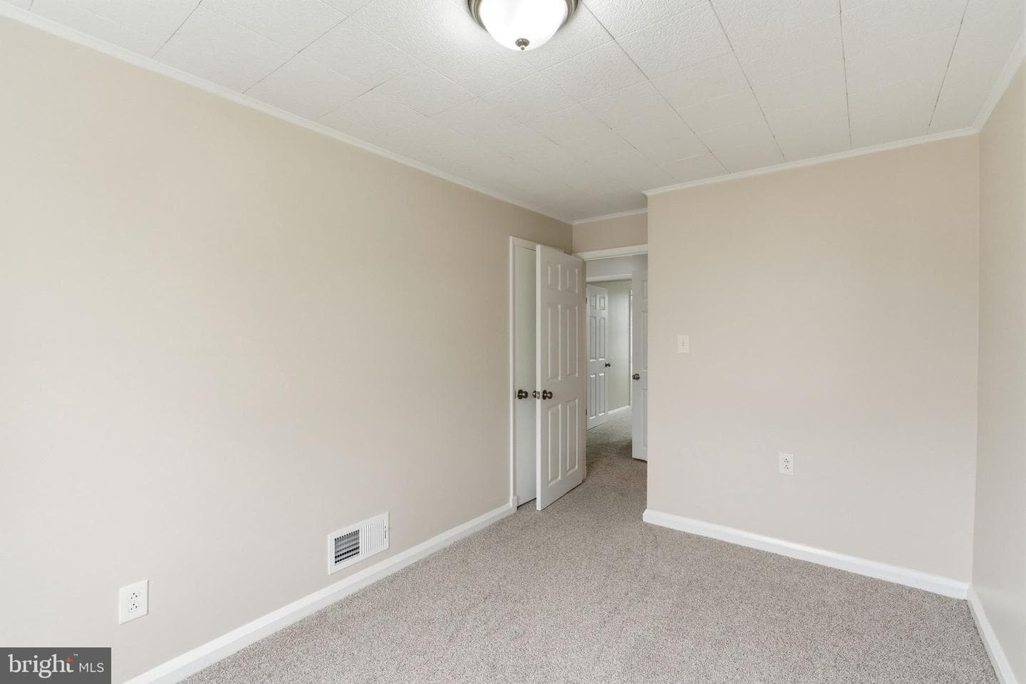 762 Fulbrook Road photo 19