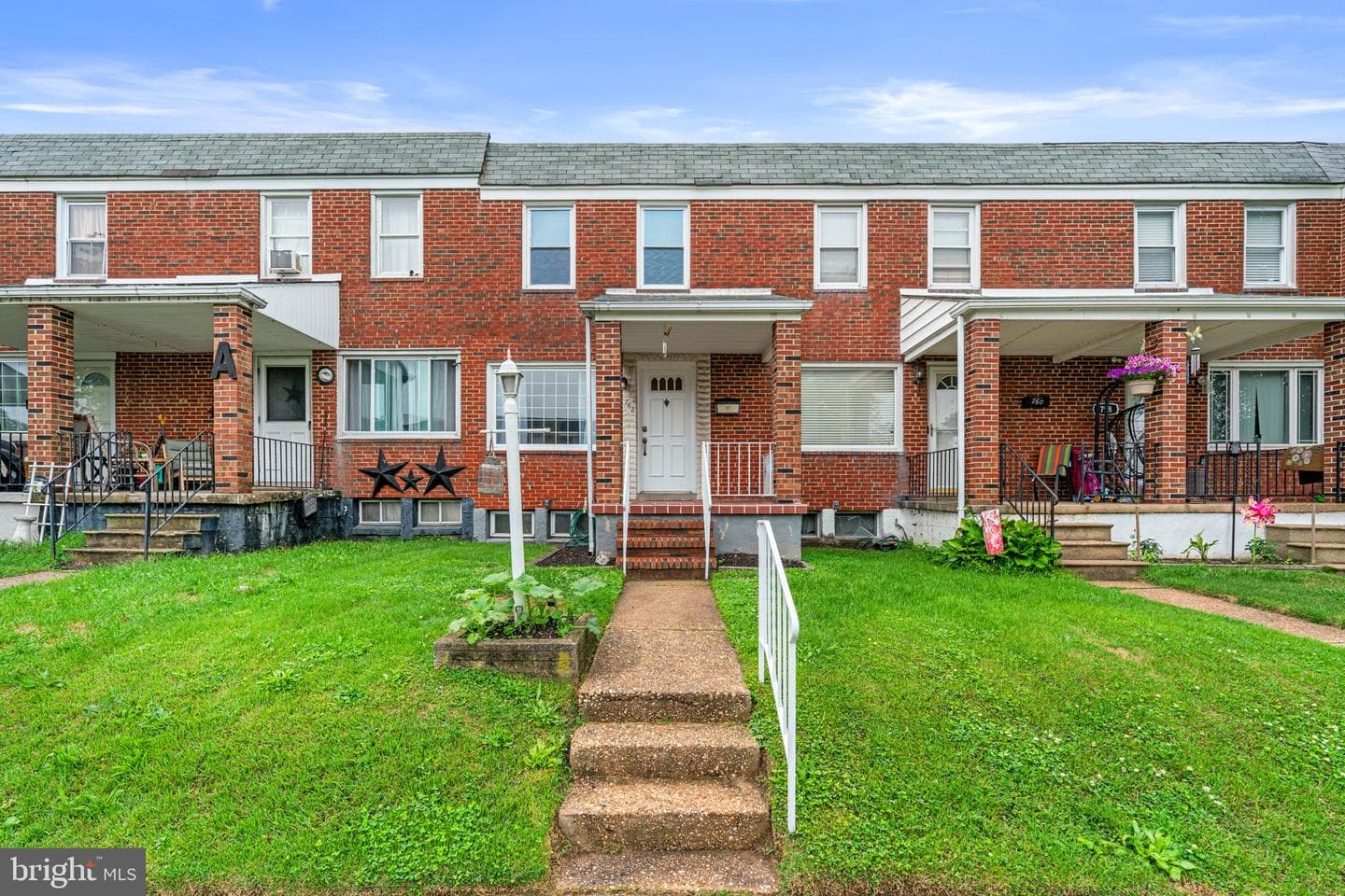 762 Fulbrook Road photo 2