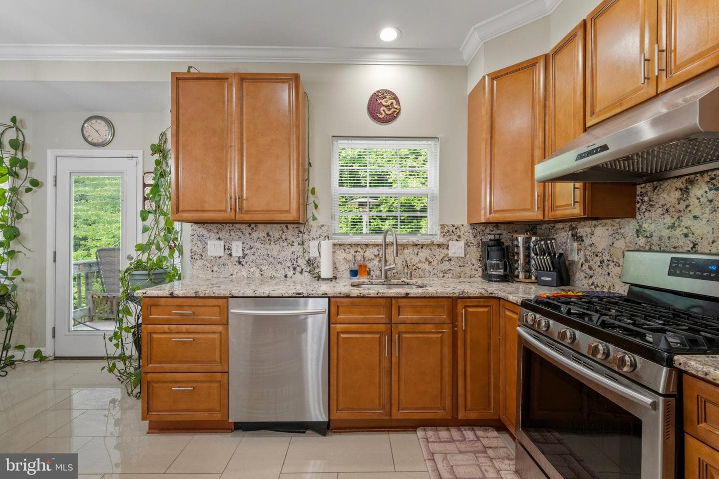 9608 Fable Drive photo 12