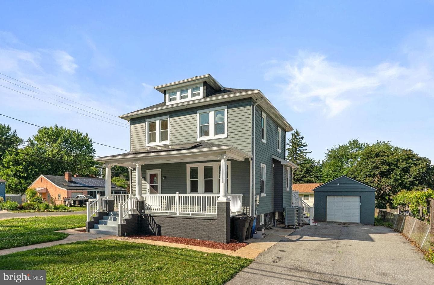 5916 Montgomery Street photo 2