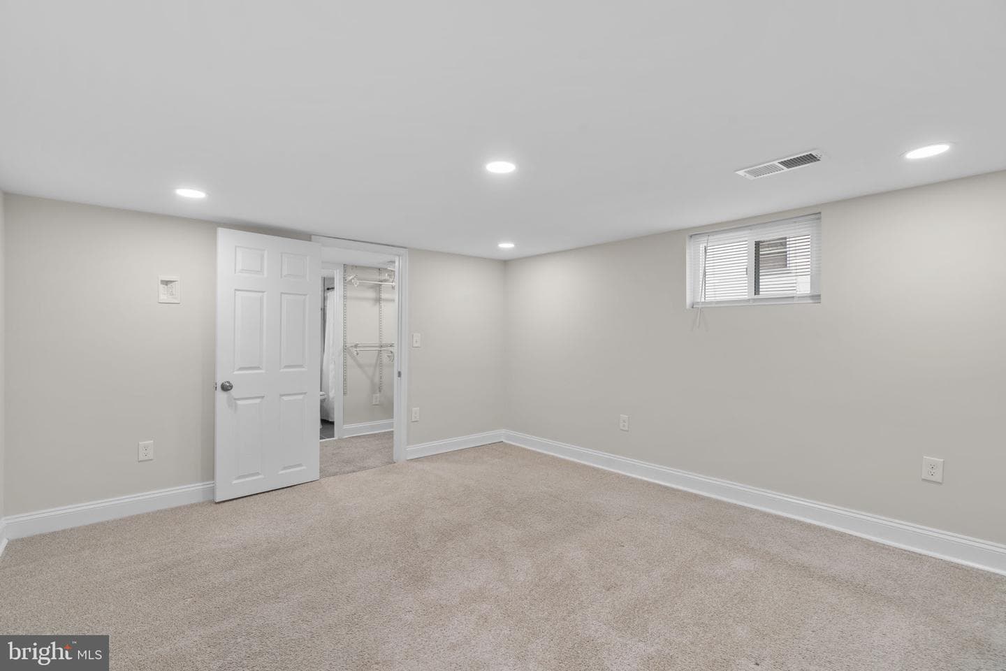 5916 Montgomery Street photo 33