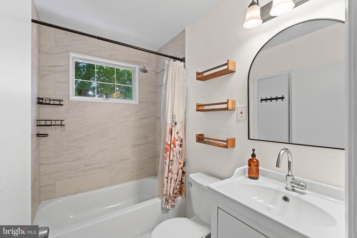 43 Tollgate Road photo 11