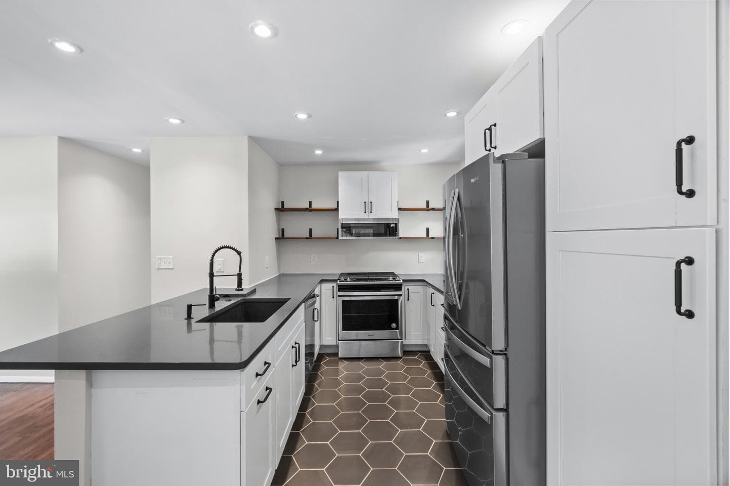 43 Tollgate Road photo 9