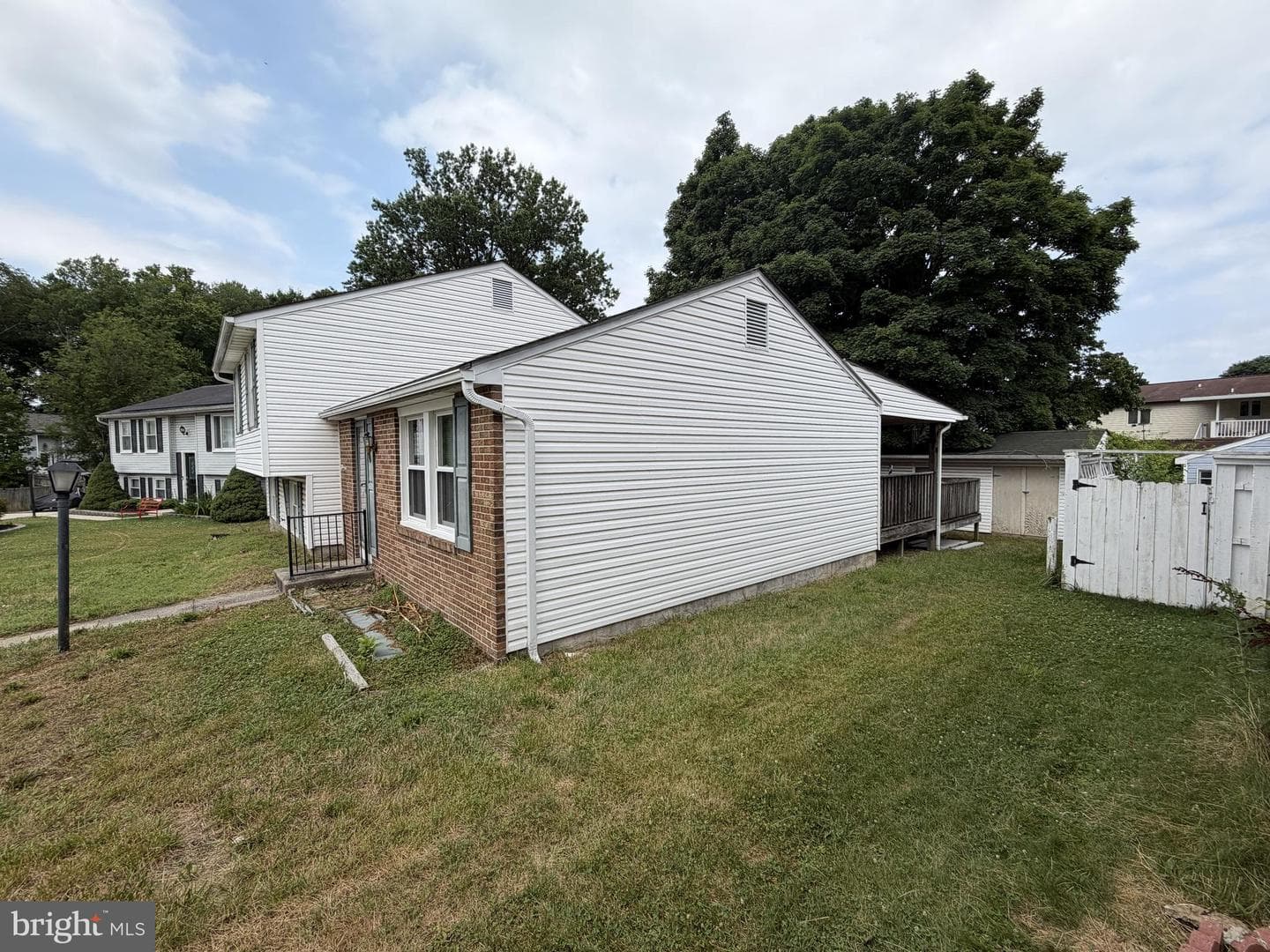 21 Woodmans Court photo 3