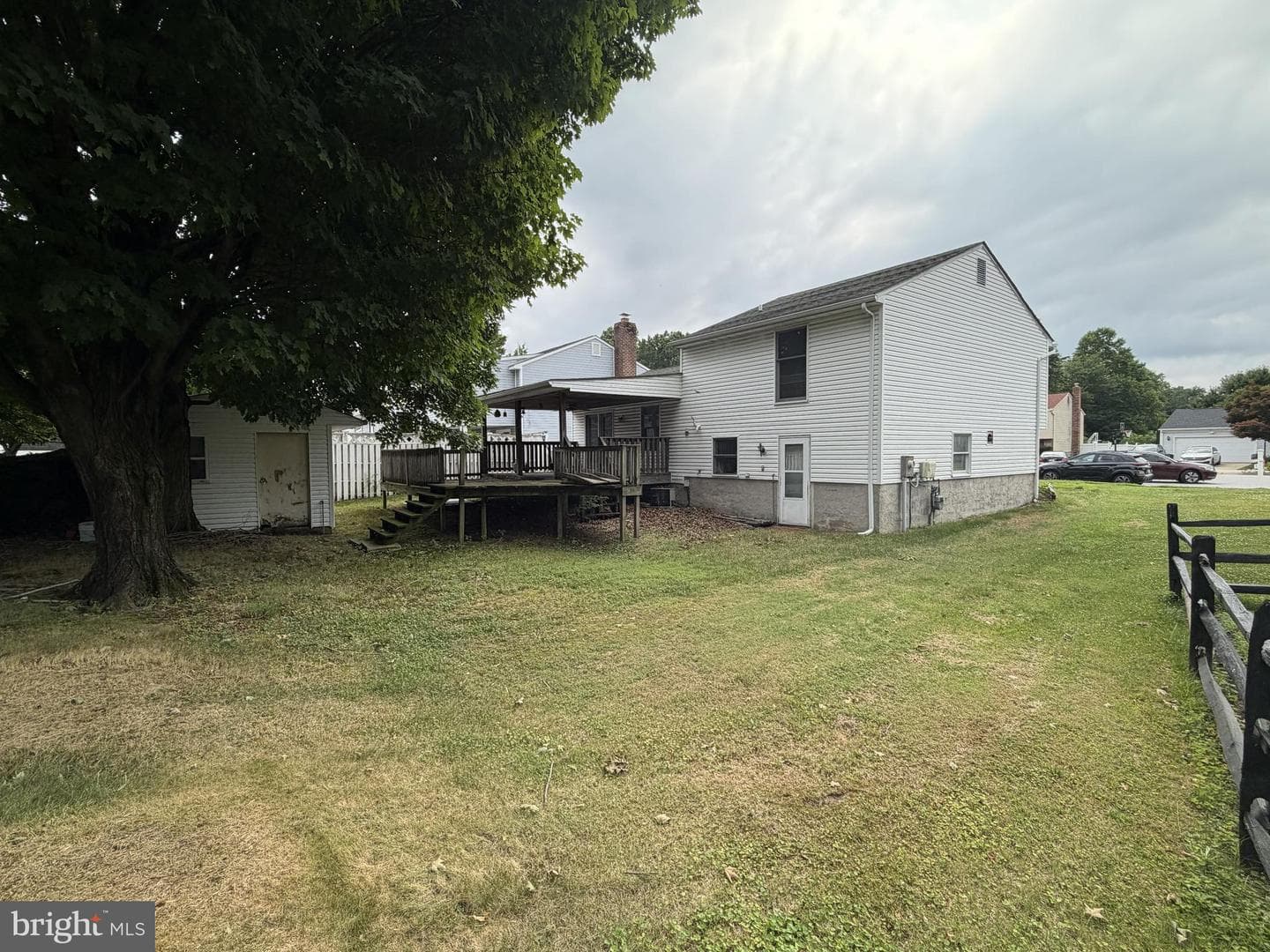 21 Woodmans Court photo 4