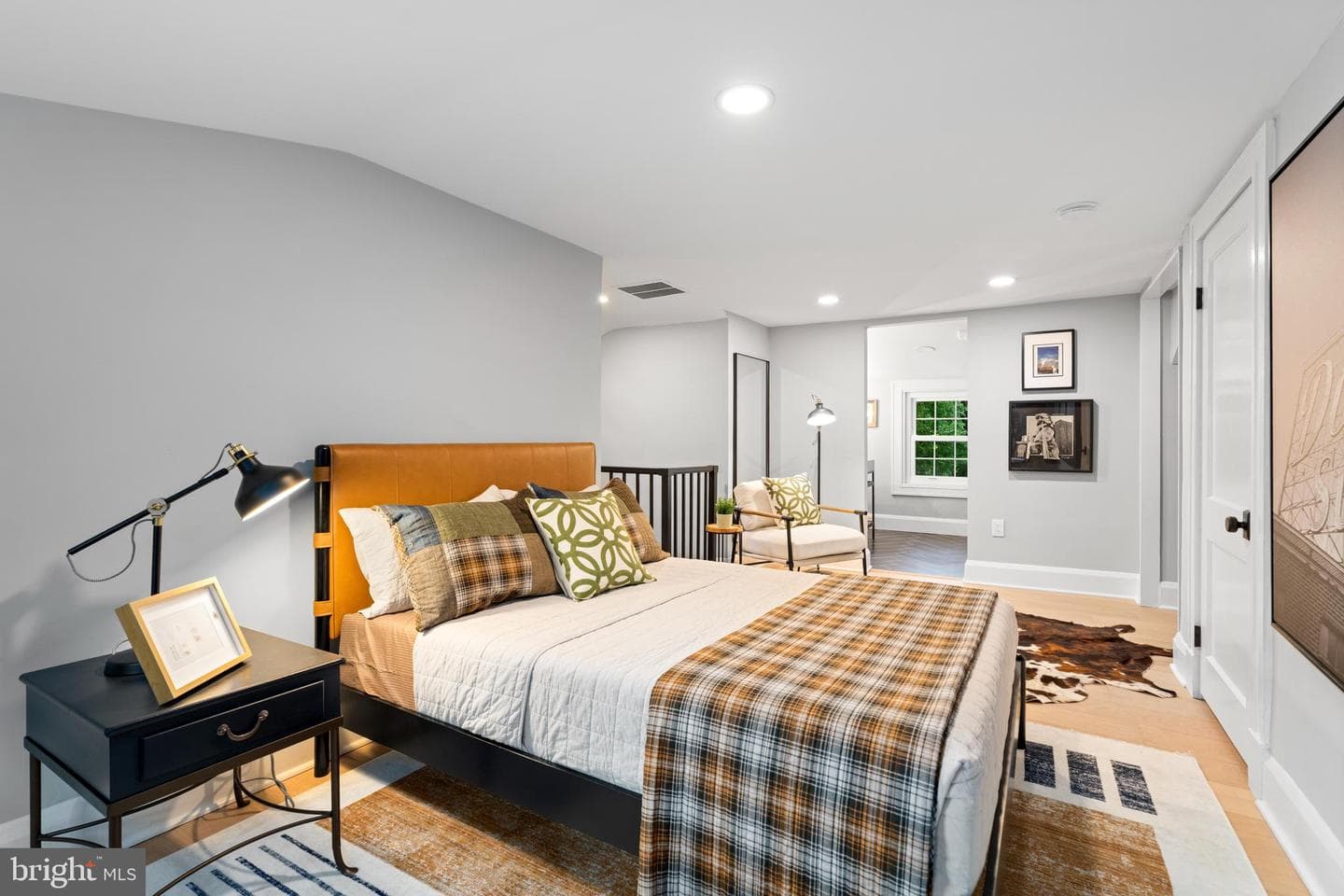 814 Edgewood photo 40