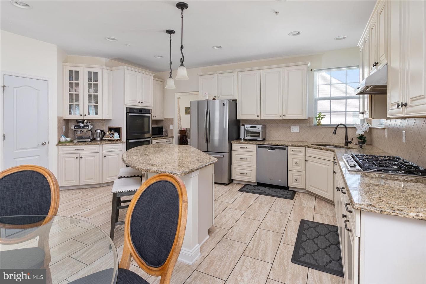 512 Whinstone Drive photo 11