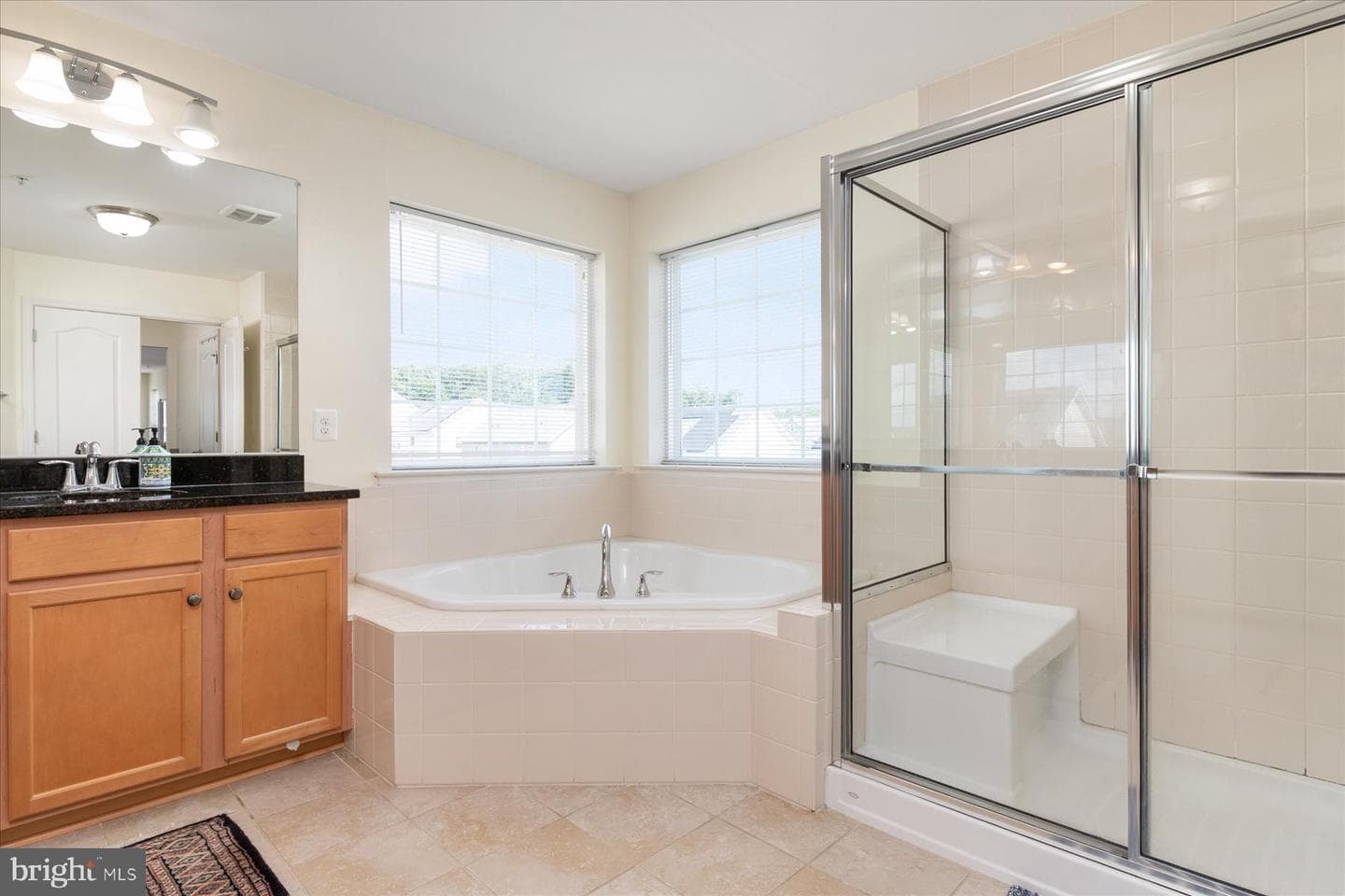 512 Whinstone Drive photo 23