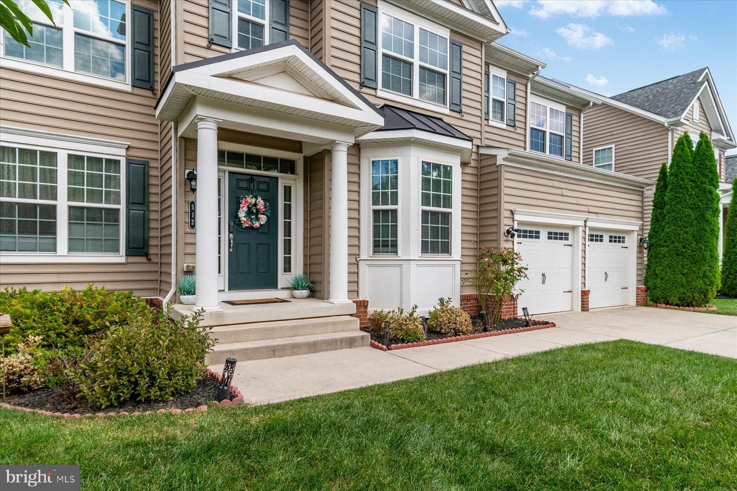 512 Whinstone Drive photo 4