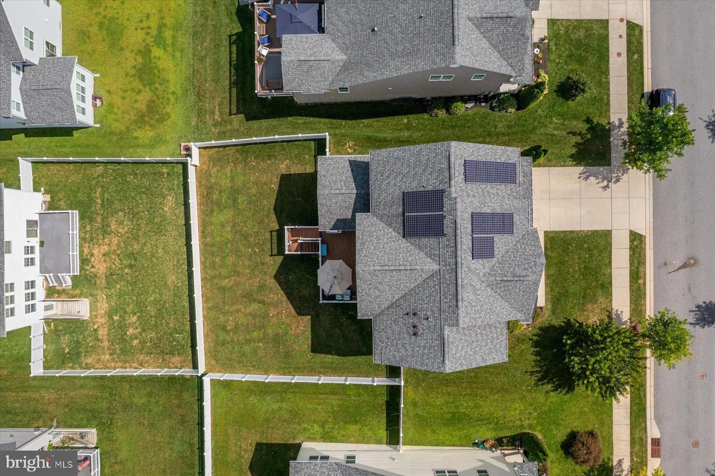 512 Whinstone Drive photo 40
