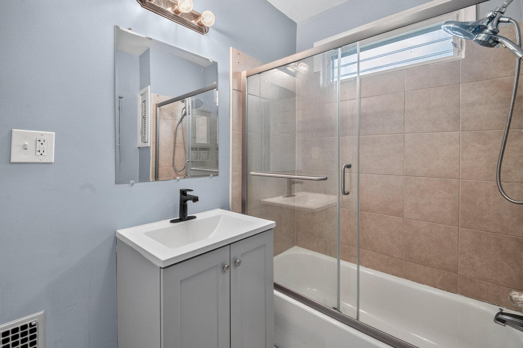 7426 Kenlea Avenue photo 20